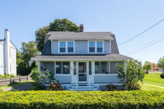 27 Ridgewood Avenue, Madison, CT 06443