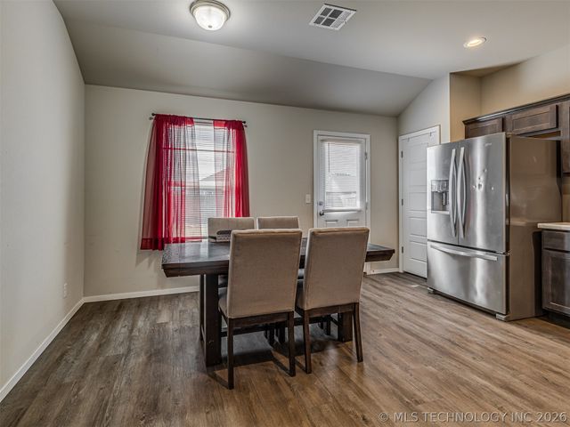 7520 E 157th Place S, Bixby, OK 74008