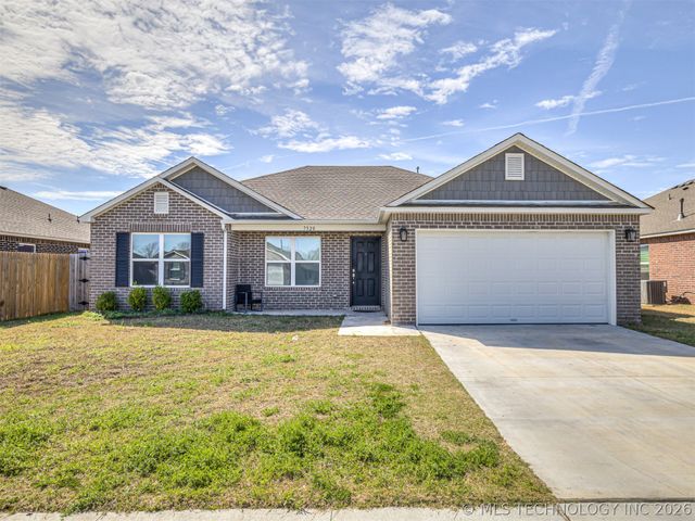 7520 E 157th Place S, Bixby, OK 74008