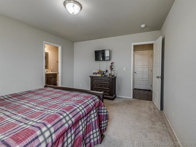 7520 E 157th Place S, Bixby, OK 74008