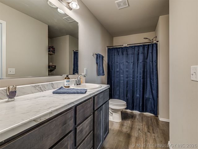 7520 E 157th Place S, Bixby, OK 74008