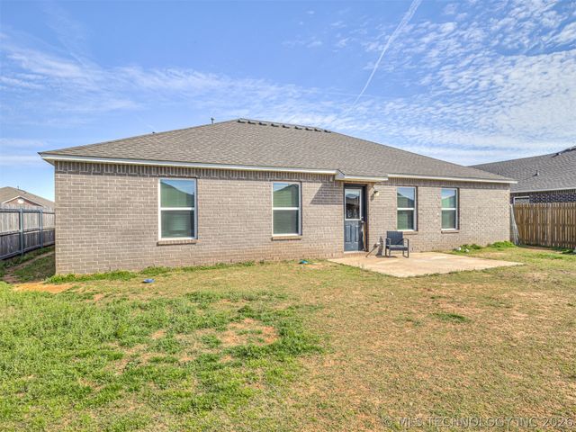 7520 E 157th Place S, Bixby, OK 74008
