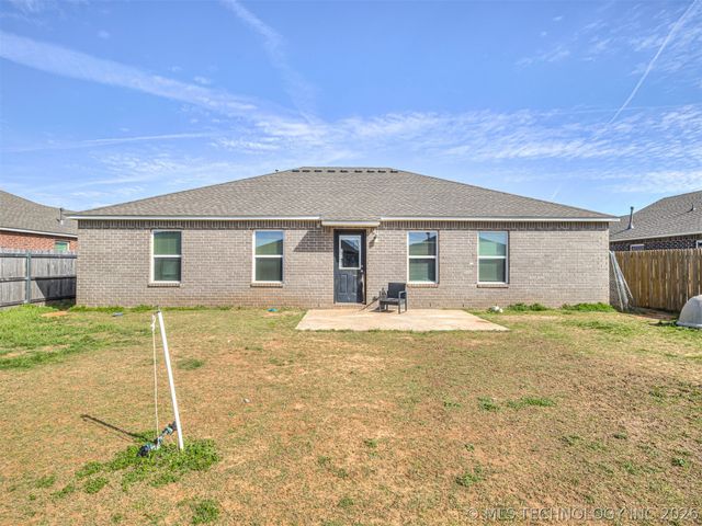 7520 E 157th Place S, Bixby, OK 74008