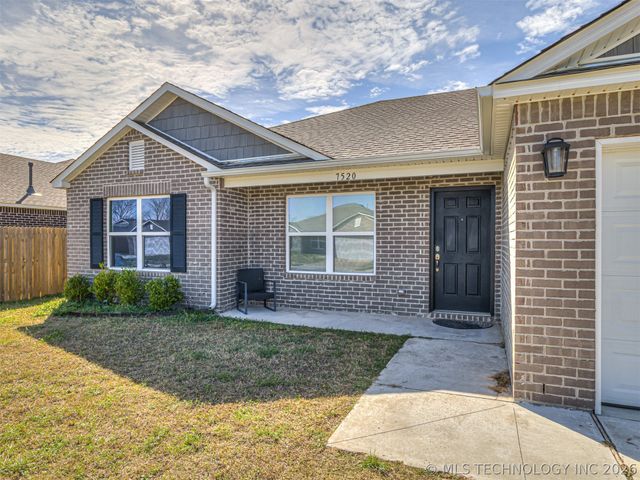 7520 E 157th Place S, Bixby, OK 74008