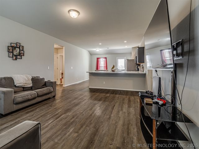 7520 E 157th Place S, Bixby, OK 74008