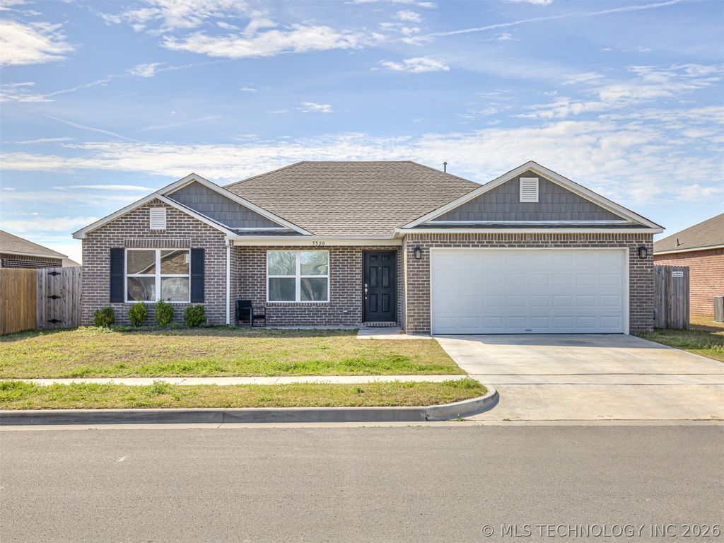 7520 E 157th Place S, Bixby, OK 74008