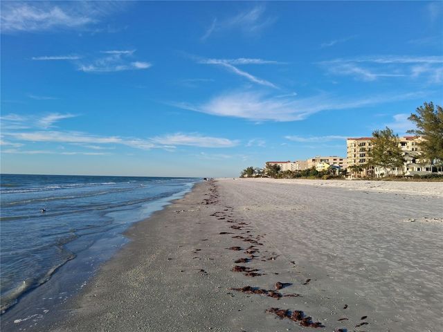 19610 GULF BLVD 206, Indian Shores, FL 33785