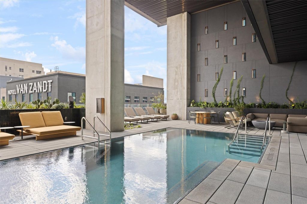610 Davis ST 2909, Austin, TX 78701