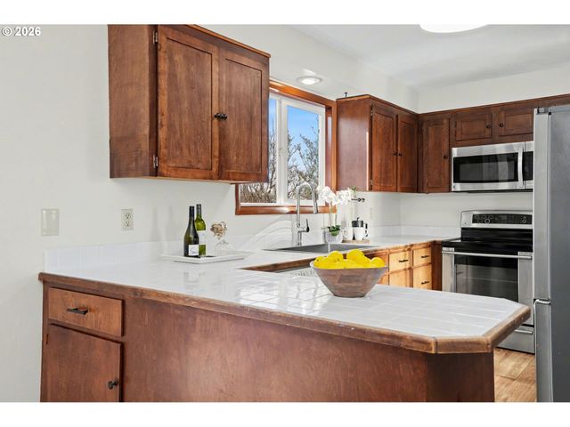 1392 62ND Ave Se, Salem, OR 97317