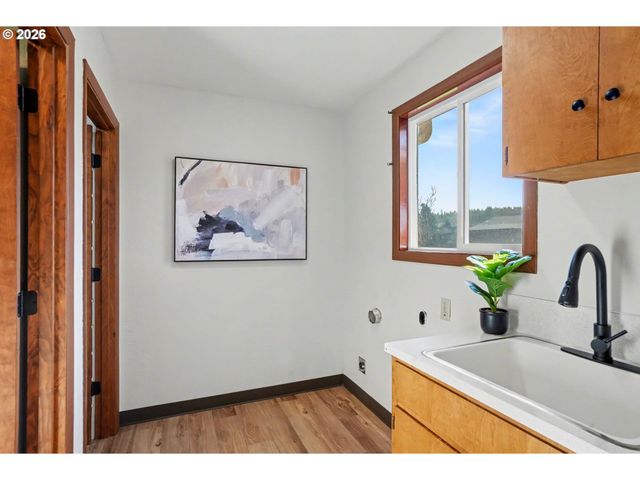 1392 62ND Ave Se, Salem, OR 97317