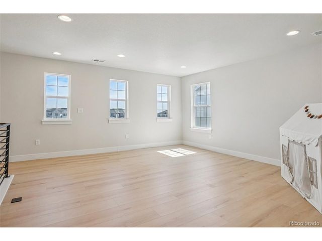 7319 S Yantley Way, Aurora, CO 80016