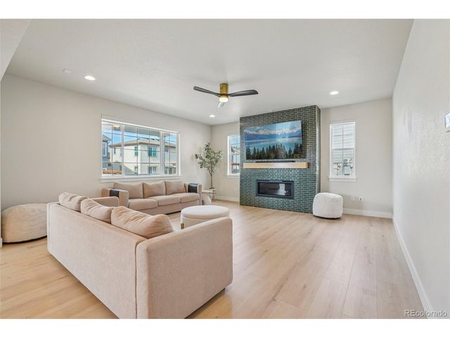 7319 S Yantley Way, Aurora, CO 80016