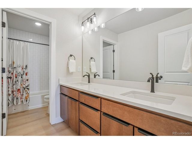 7319 S Yantley Way, Aurora, CO 80016