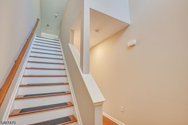 15 Bahr Cir, Verona Twp., NJ 07044