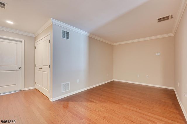 15 Bahr Cir, Verona Twp., NJ 07044