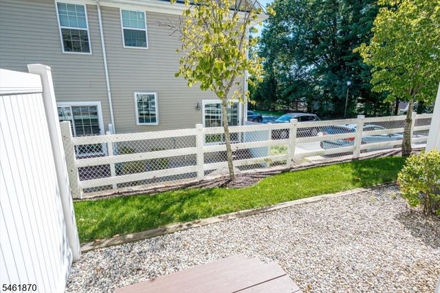15 Bahr Cir, Verona Twp., NJ 07044