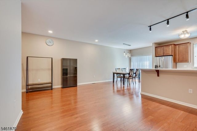 15 Bahr Cir, Verona Twp., NJ 07044