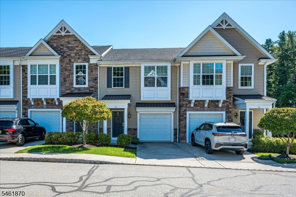 15 Bahr Cir, Verona Twp., NJ 07044