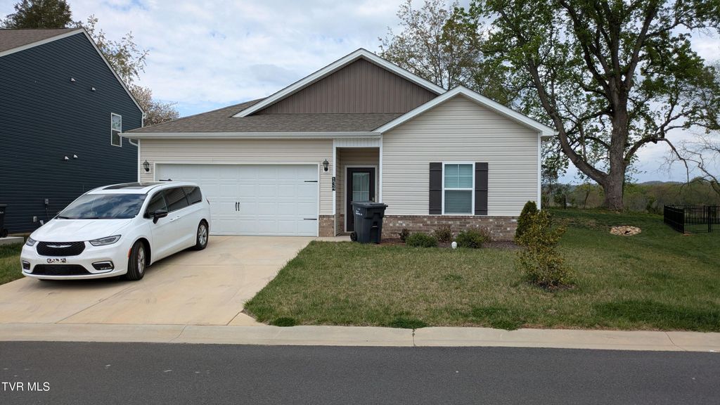 134 Thistle Drive, Bluff City, TN 37618