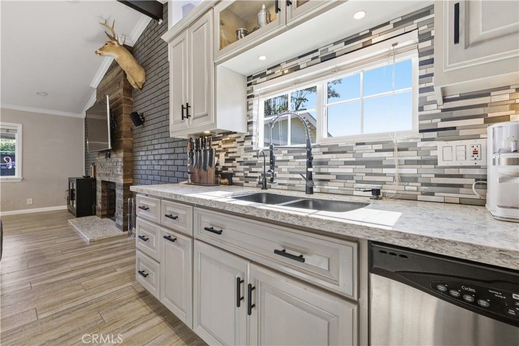 Image 8 of property listing at 10652 Thomas, Anaheim, CA 92804