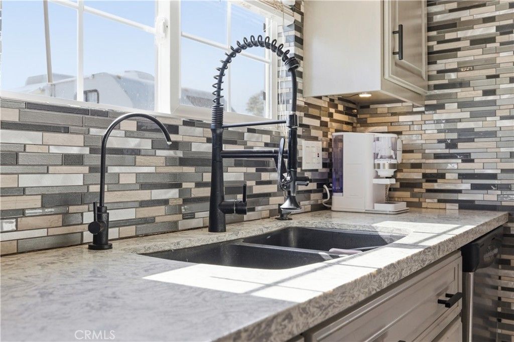 Image 9 of property listing at 10652 Thomas, Anaheim, CA 92804
