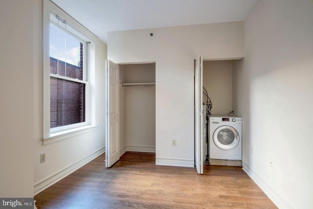 202 S 17TH STREET, Philadelphia, PA 19103