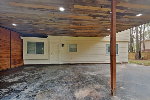 407 Douglas Fir Drive, Magnolia, TX 77354