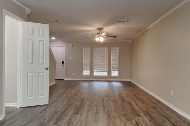 407 Douglas Fir Drive, Magnolia, TX 77354