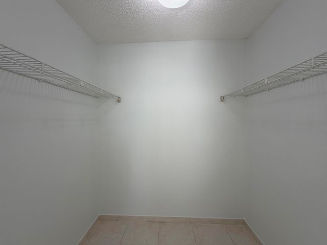 2704 Knight Lane, Delray Beach, FL 33445