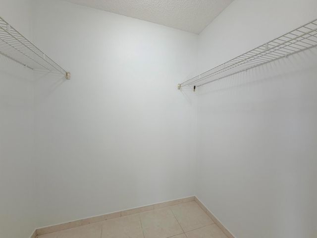 2704 Knight Lane, Delray Beach, FL 33445