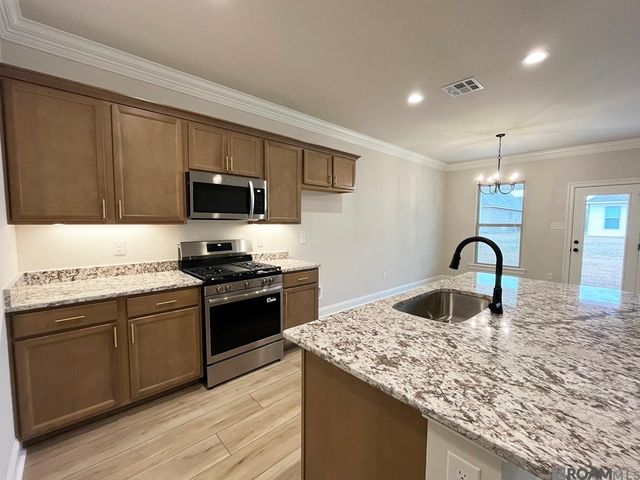 1599 Old Tucson Ave, Zachary, LA 70791