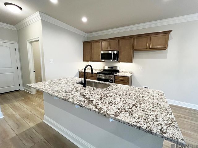 1599 Old Tucson Ave, Zachary, LA 70791