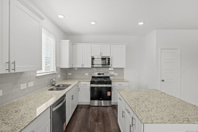 2988 WATER LOTUS, New Braunfels, TX 78130