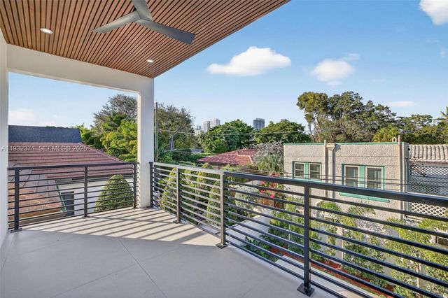 1013 SE 9th St, Fort Lauderdale, FL 33316