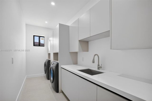 1013 SE 9th St, Fort Lauderdale, FL 33316