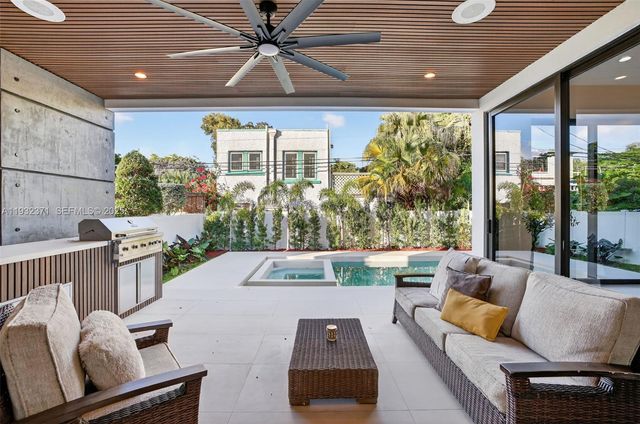 1013 SE 9th St, Fort Lauderdale, FL 33316