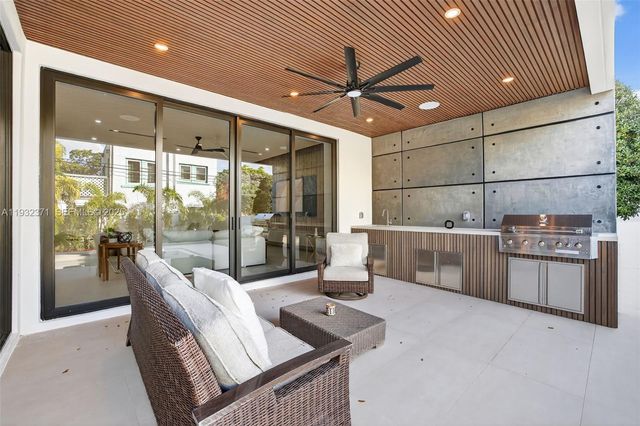 1013 SE 9th St, Fort Lauderdale, FL 33316