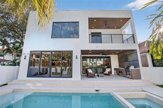 1013 SE 9th St, Fort Lauderdale, FL 33316