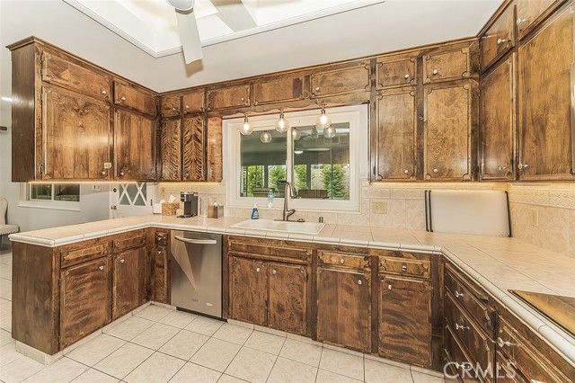 1572 W Millbrae, Fresno, CA 93711