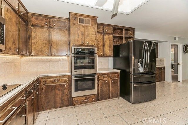 1572 W Millbrae, Fresno, CA 93711