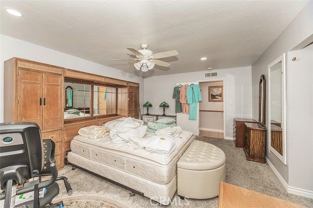 1572 W Millbrae, Fresno, CA 93711