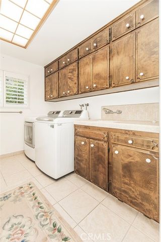 1572 W Millbrae, Fresno, CA 93711