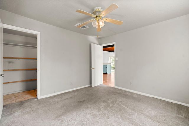 2292 Rolling Hills Road, Conroe, TX 77303