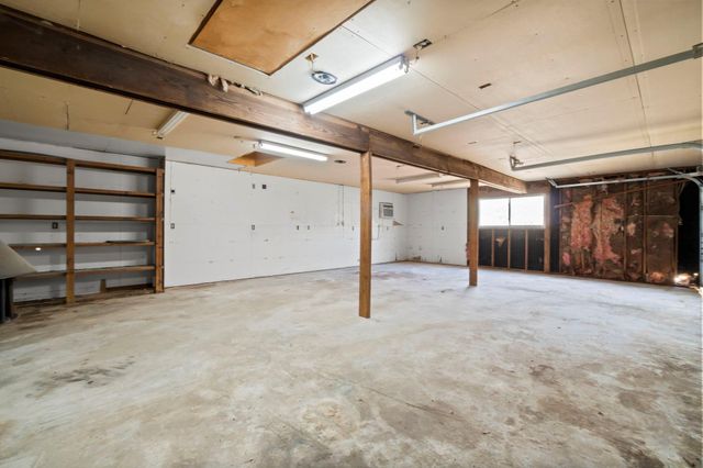 2292 Rolling Hills Road, Conroe, TX 77303