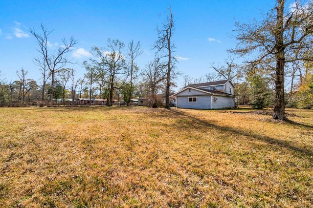 2292 Rolling Hills Road, Conroe, TX 77303