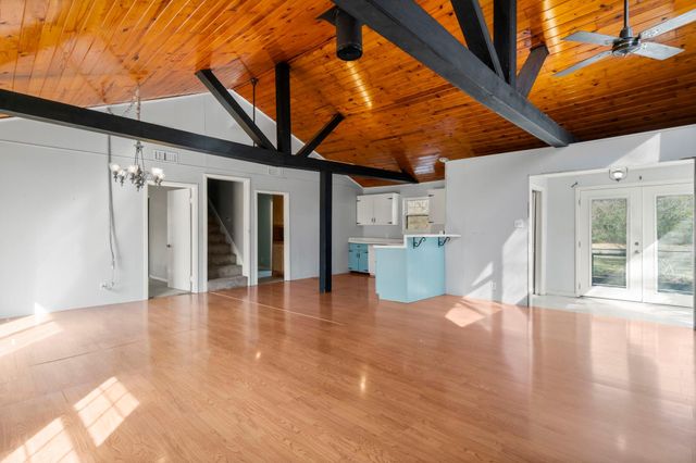 2292 Rolling Hills Road, Conroe, TX 77303