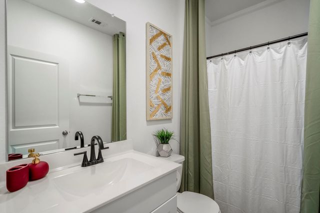 10477 Pineland Drive, Willis, TX 77378