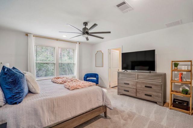 10477 Pineland Drive, Willis, TX 77378