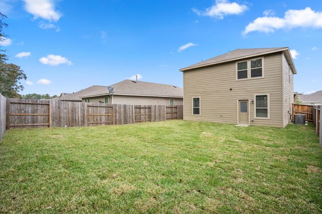 10477 Pineland Drive, Willis, TX 77378