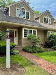 6 Lilac Court 6, Hopkinton, MA 01748
